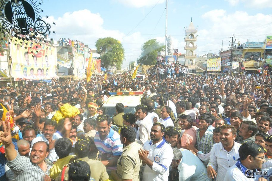 Dictator-Movie-Team-Amaravathi-Tour